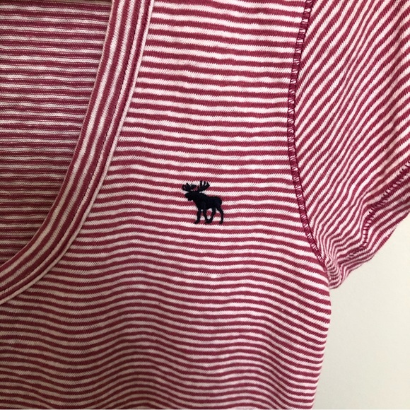 Abercrombie Women T-Shirt Small Size - Picture 3 of 4